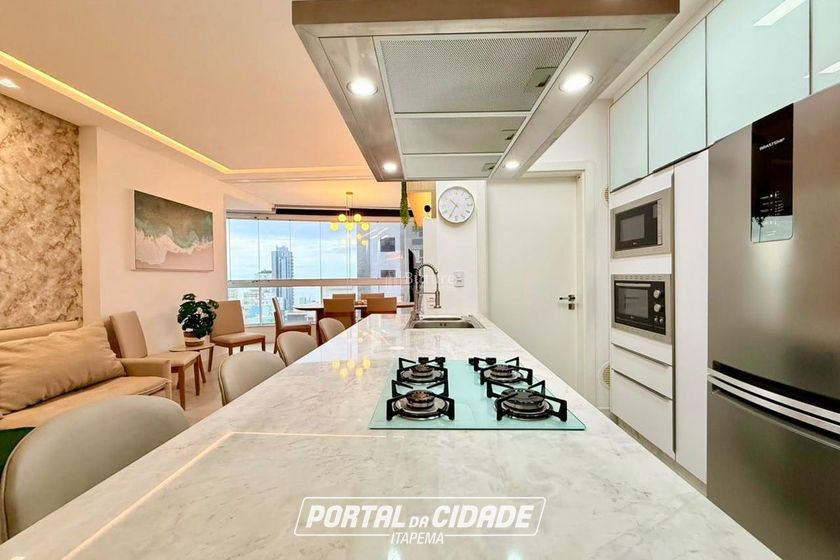 Apartamento &agrave; venda - 129m&sup2; - Meia Praia
