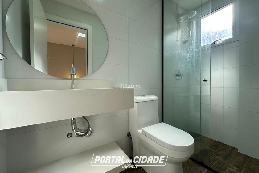 Apartamento &agrave; venda - 125m&sup2; - Meia Praia