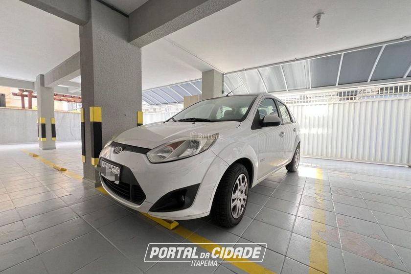 Apartamento &agrave; venda - 140m&sup2; - Meia Praia