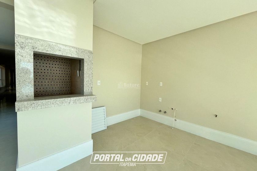 Apartamento &agrave; venda - 156m&sup2; - Meia Praia