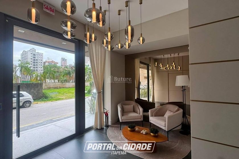 Apartamento &agrave; venda - 110m&sup2; - Meia Praia