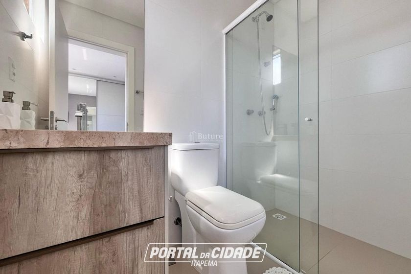 Apartamento &agrave; venda - 148m&sup2; - Meia Praia