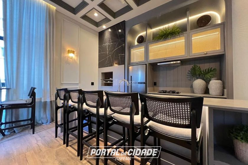 Apartamento &agrave; venda - 180m&sup2; - Meia Praia