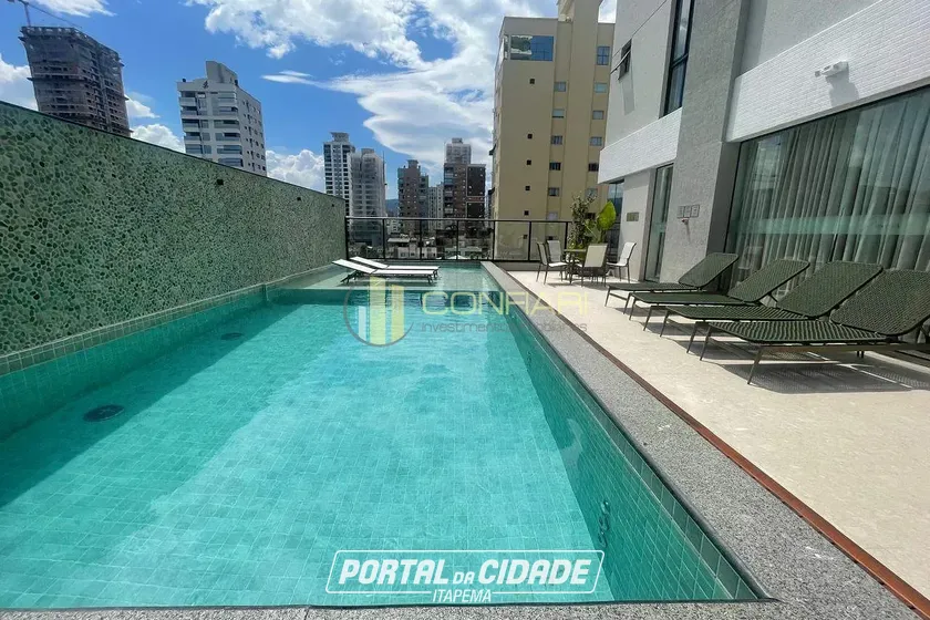Apartamento &agrave; venda - 133m&sup2; - meia praia