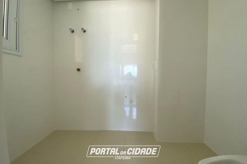 Apartamento &agrave; venda - 129m&sup2; - Meia Praia