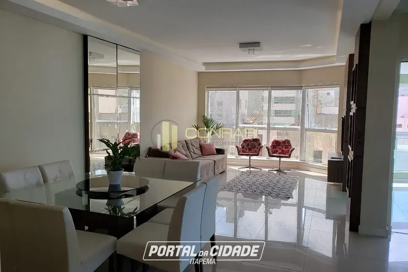 Apartamento &agrave; venda - 174m&sup2; - Meia Praia