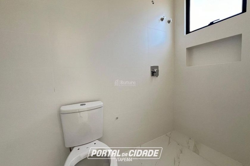 Apartamento &agrave; venda - 129m&sup2; - Meia Praia