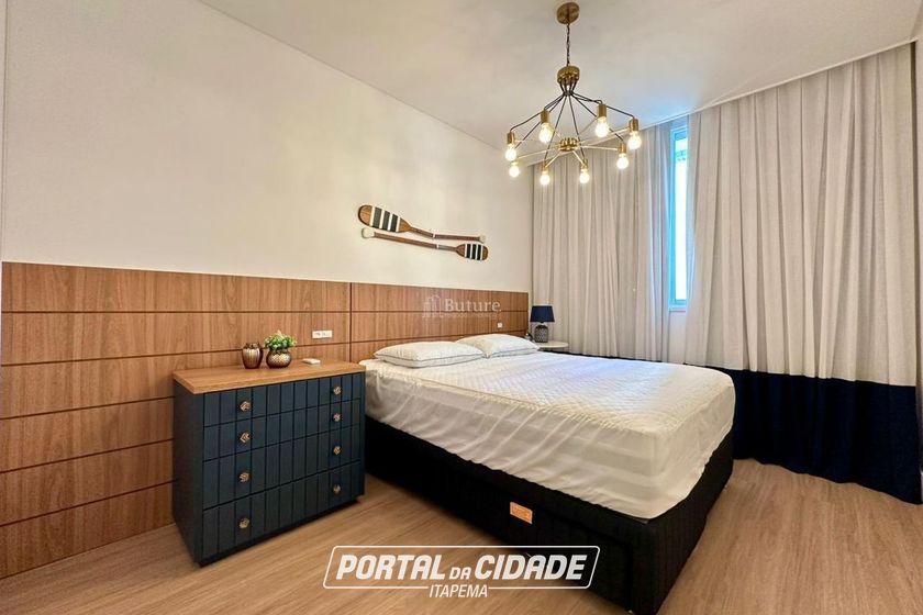 Apartamento &agrave; venda - 190m&sup2; - Meia Praia
