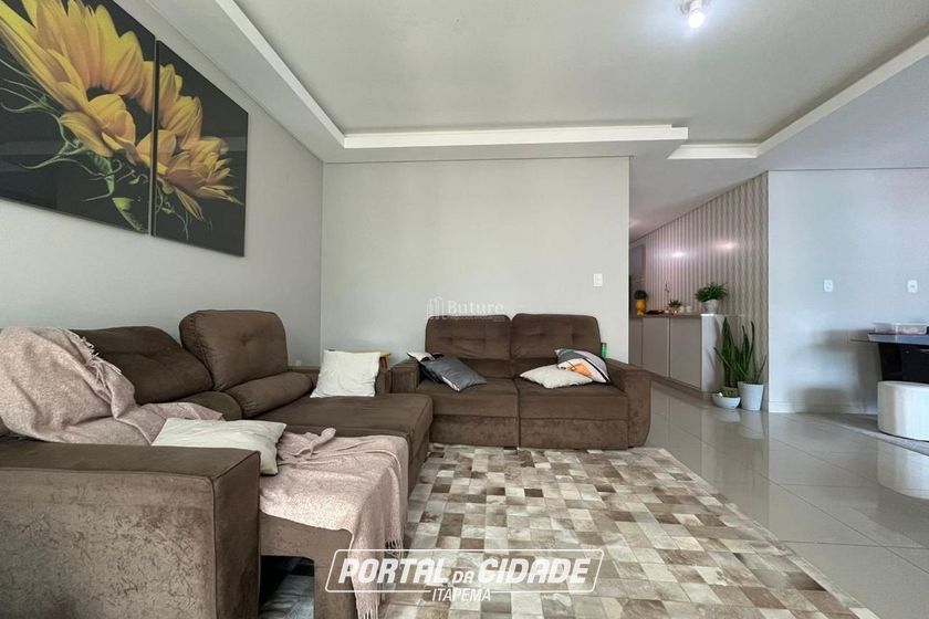 Apartamento &agrave; venda - 156m&sup2; - Meia Praia