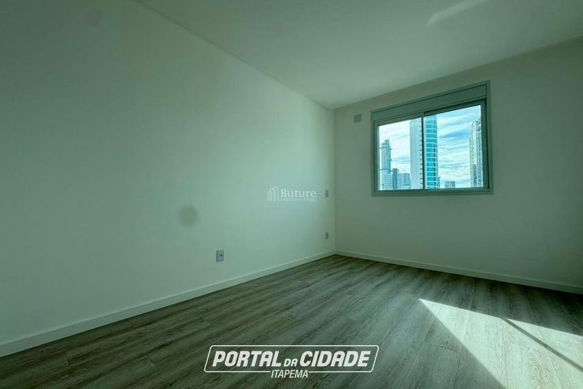 Apartamento &agrave; venda - 143m&sup2; - Centro