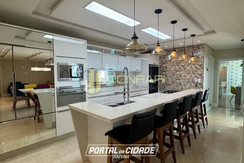 Casa &agrave; venda - 340m&sup2; - Meia Praia