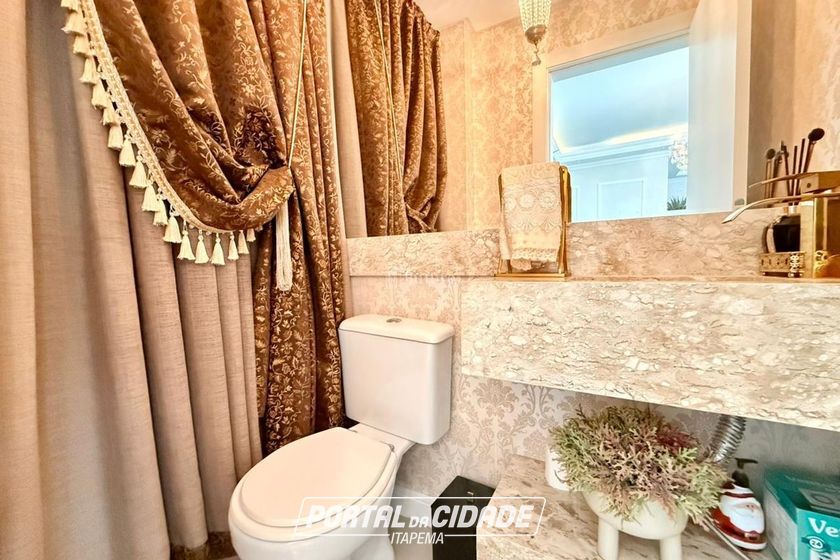 Apartamento &agrave; venda - 160m&sup2; - Meia Praia