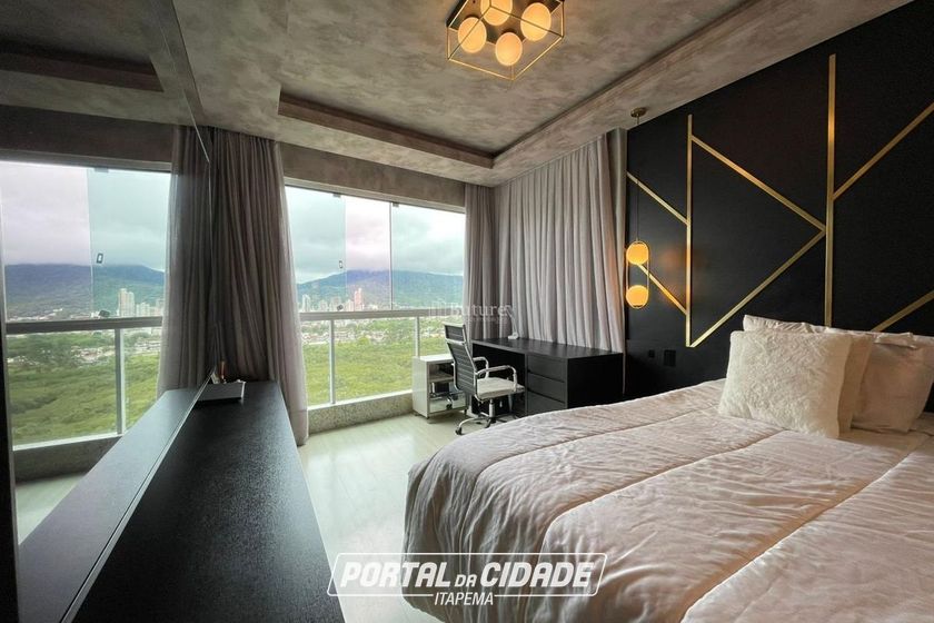 Apartamento &agrave; venda - 270m&sup2; - Meia Praia