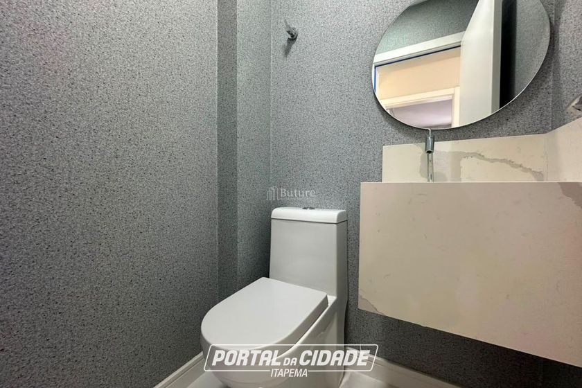 Apartamento &agrave; venda - 125m&sup2; - Meia Praia