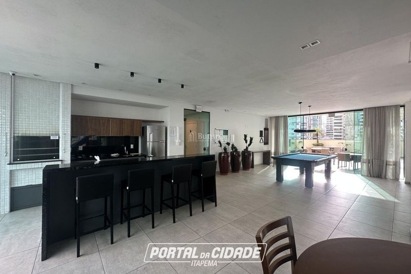 Apartamento &agrave; venda - 208m&sup2; - Meia Praia