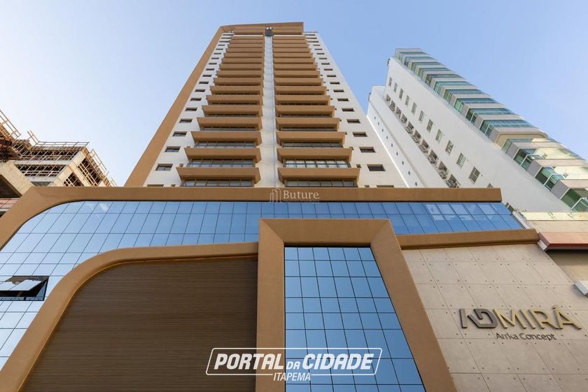 Apartamento &agrave; venda - 138m&sup2; - Centro