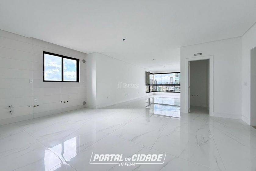 Apartamento &agrave; venda - 206m&sup2; - Meia Praia