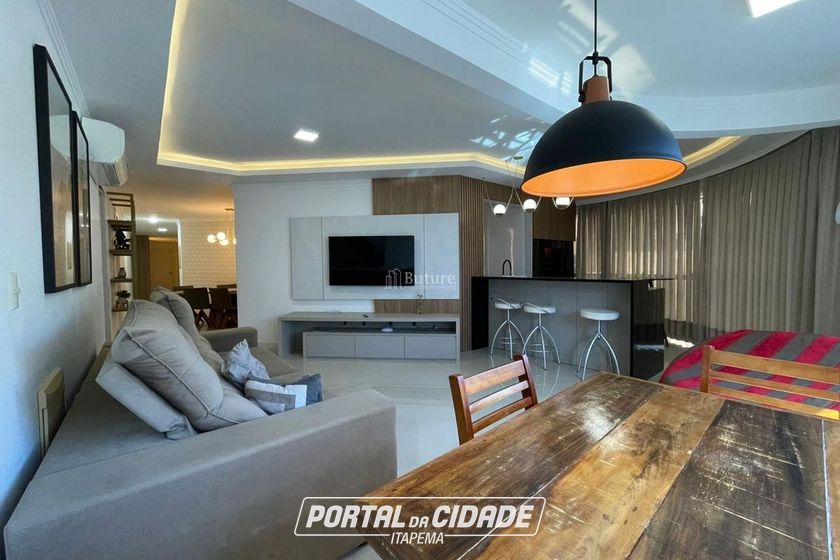 Apartamento &agrave; venda - 225m&sup2; - Meia Praia