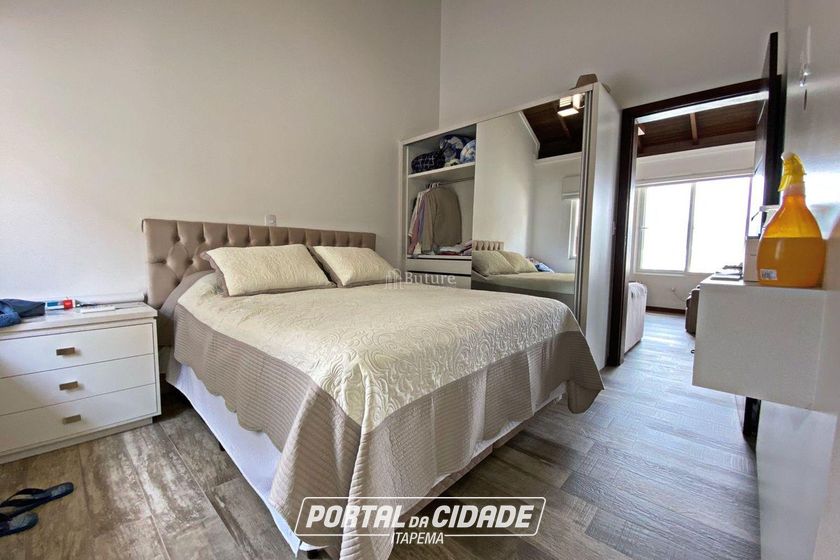 Casa &agrave; venda - 200m&sup2; - Canto da Praia