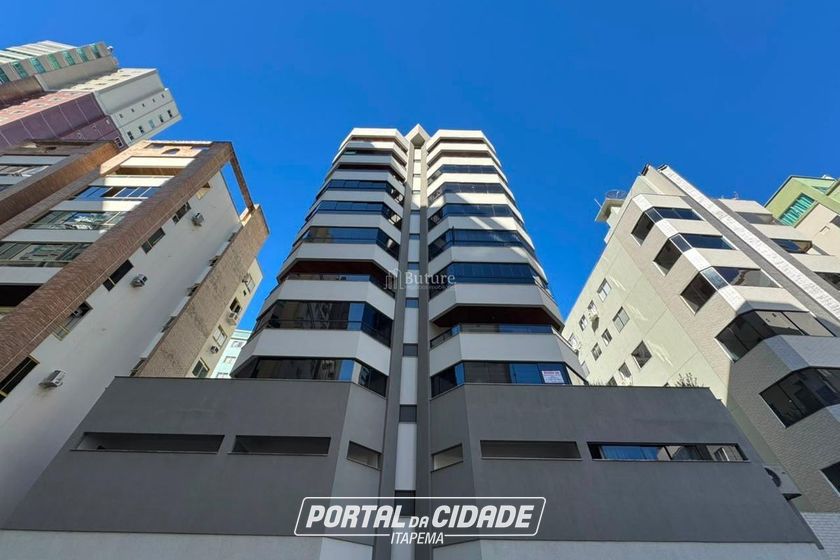 Apartamento &agrave; venda - 137m&sup2; - Centro