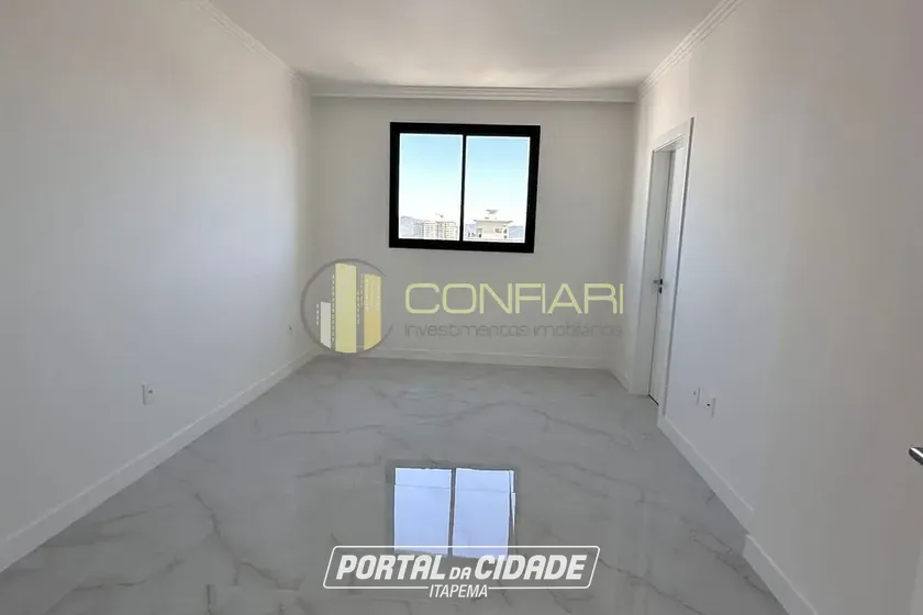 Apartamento &agrave; venda - 135m&sup2; - meia praia