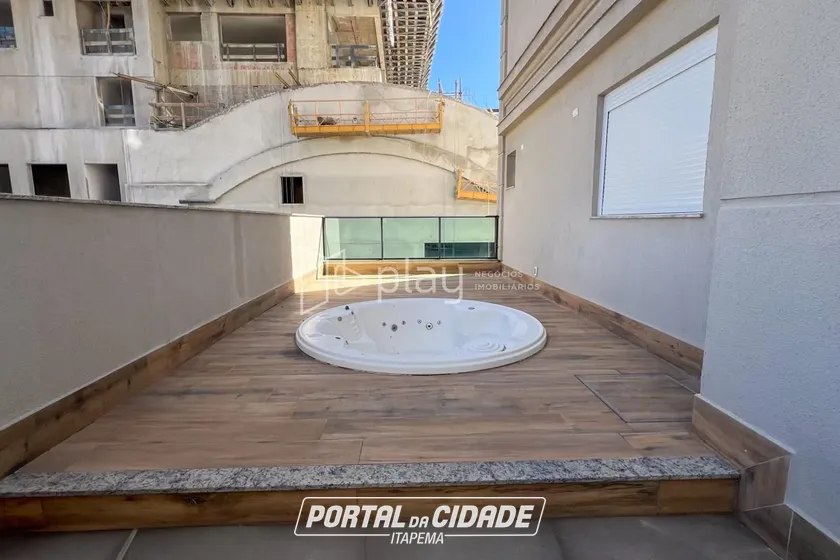 Apartamento &agrave; venda - 233m&sup2; - Meia Praia