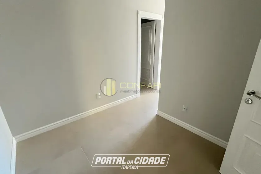 Apartamento &agrave; venda - 185m&sup2; - Meia Praia