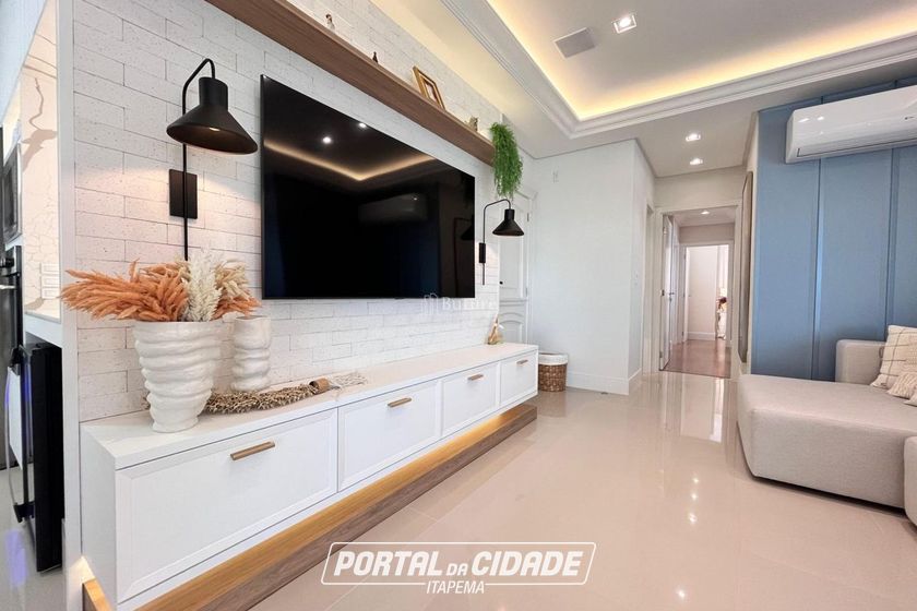 Apartamento &agrave; venda - 150m&sup2; - Meia Praia