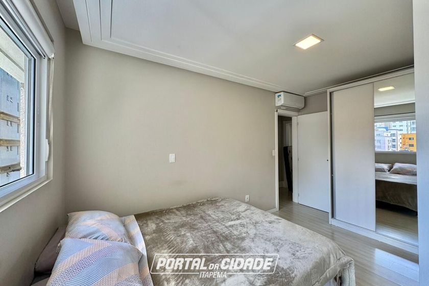 Apartamento &agrave; venda - 118m&sup2; - Meia Praia