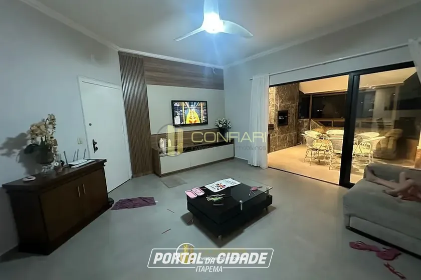 Apartamento &agrave; venda - 186m&sup2; - Meia Praia