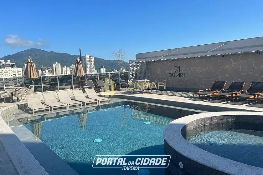Apartamento &agrave; venda - 128m&sup2; - Meia Praia