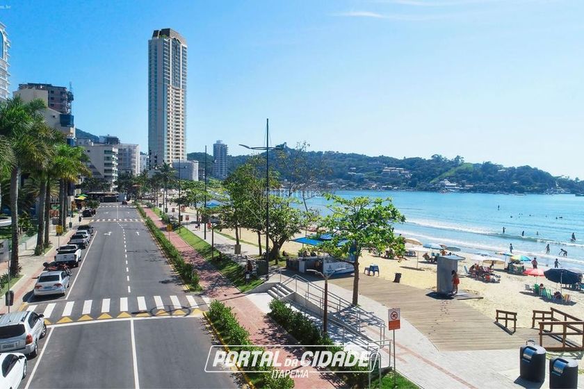 Apartamento &agrave; venda - 180m&sup2; - Centro