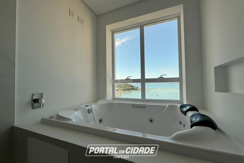 Apartamento &agrave; venda - 190m&sup2; - Centro
