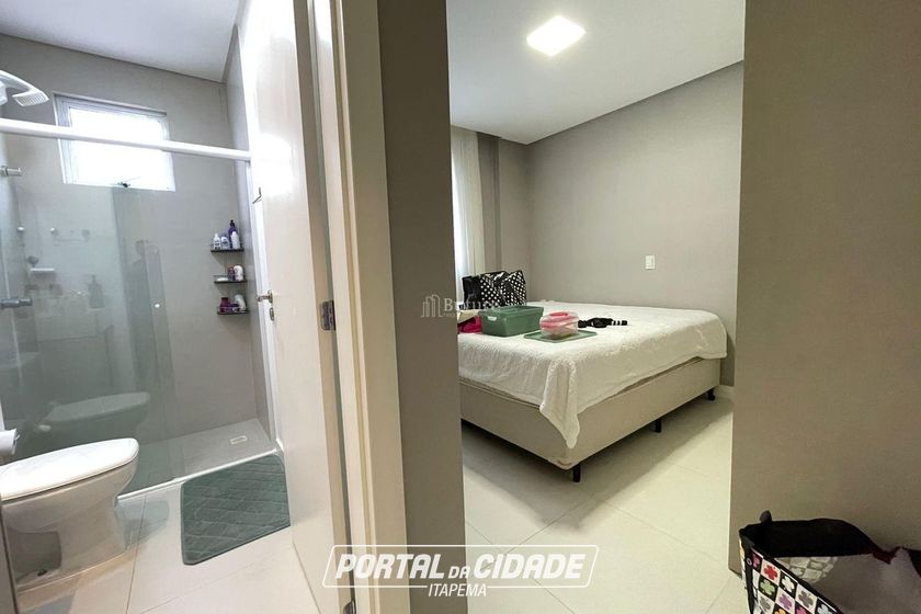 Apartamento &agrave; venda - 141m&sup2; - Meia Praia