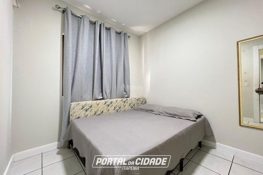 Apartamento &agrave; venda - 160m&sup2; - Meia Praia