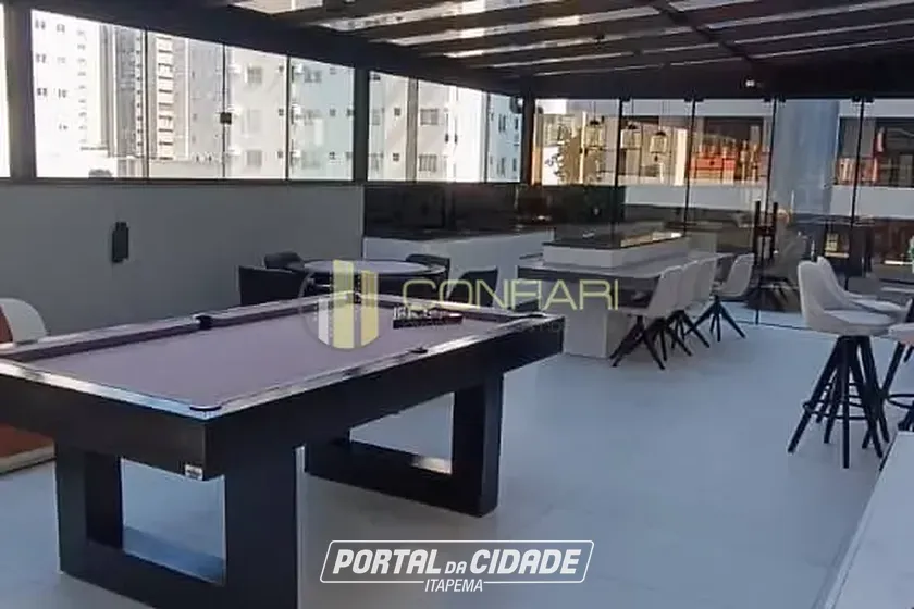 Apartamento &agrave; venda - 129m&sup2; - Meia Praia