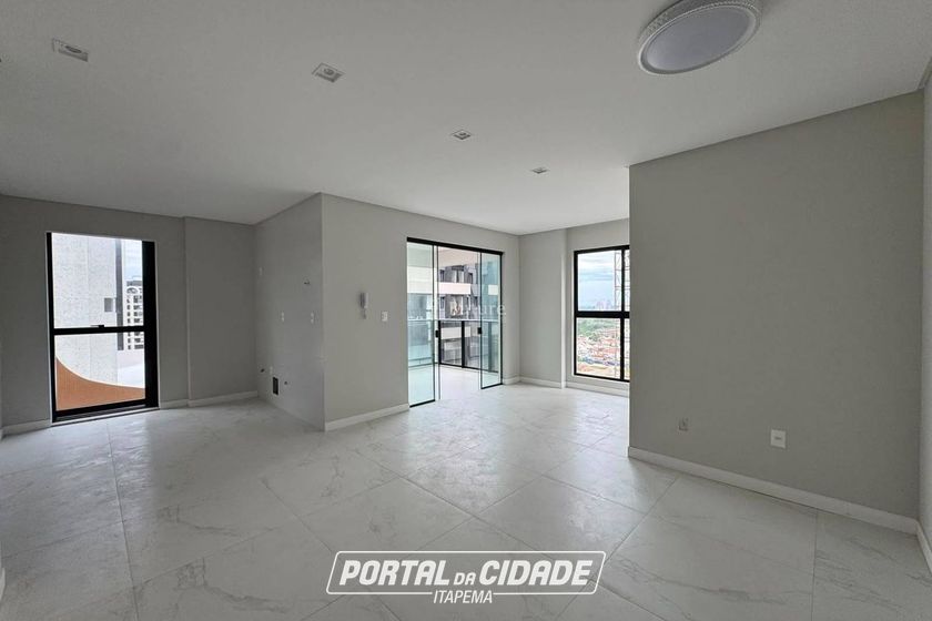 Apartamento &agrave; venda - Meia Praia