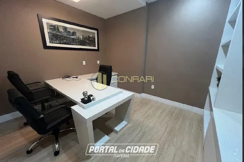 Sala Comercial para alugar - 200m&sup2; - Meia Praia