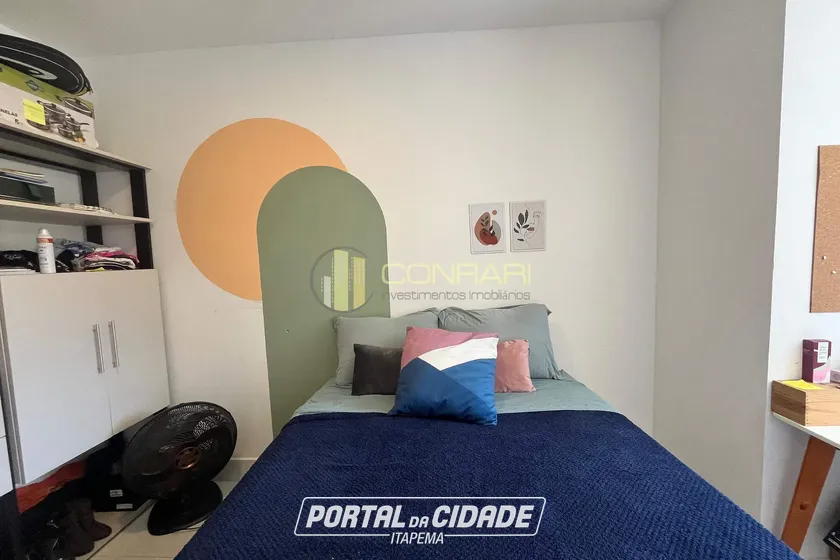 Apartamento &agrave; venda - 120m&sup2; - Meia praia