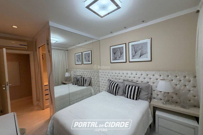 Apartamento &agrave; venda - 340m&sup2; - Meia Praia