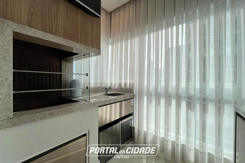 Apartamento &agrave; venda - 153m&sup2; - Meia Praia