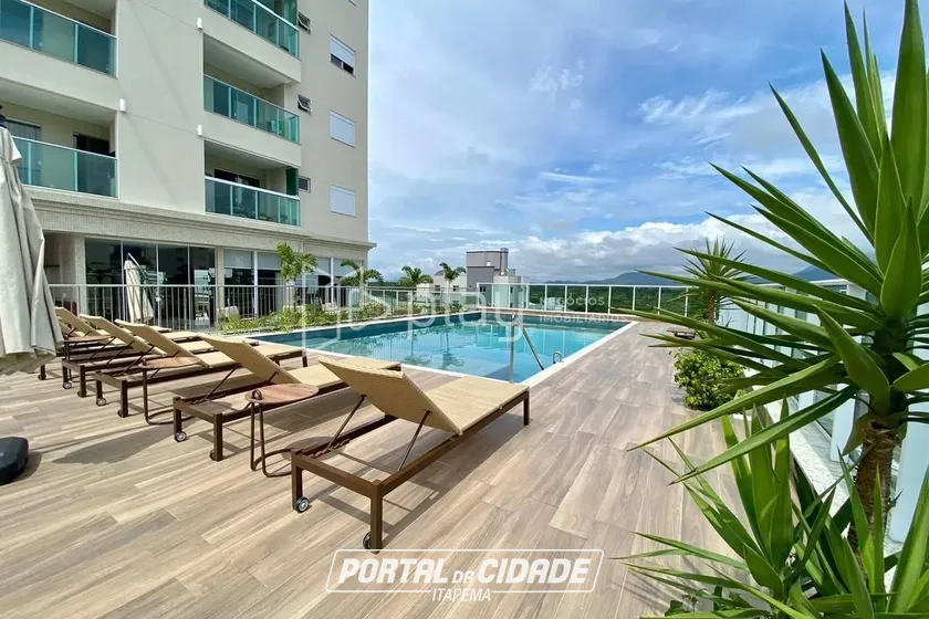 Apartamento &agrave; venda - 80m&sup2; - Meia Praia