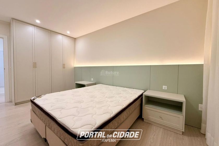 Apartamento &agrave; venda - 180m&sup2; - Meia Praia