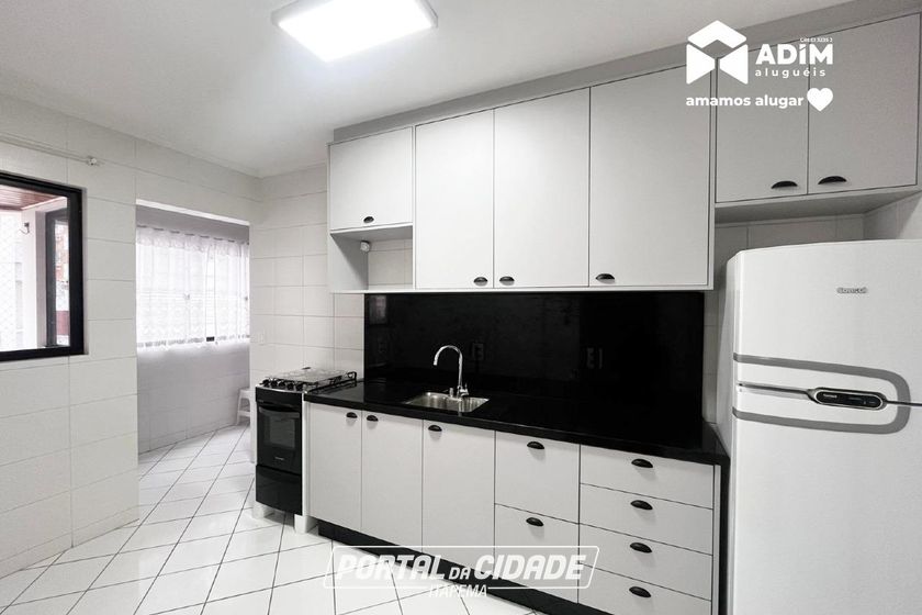 Apartamento para alugar - 101m&sup2; - Centro