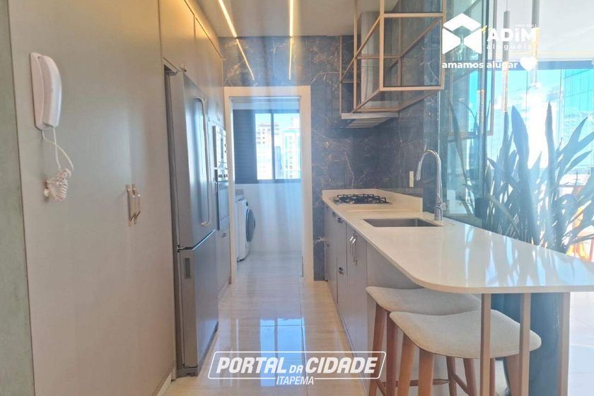 Apartamento para alugar - 127m&sup2; - Meia Praia
