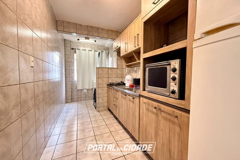 Apartamento &agrave; venda - 77m&sup2; - Meia Praia