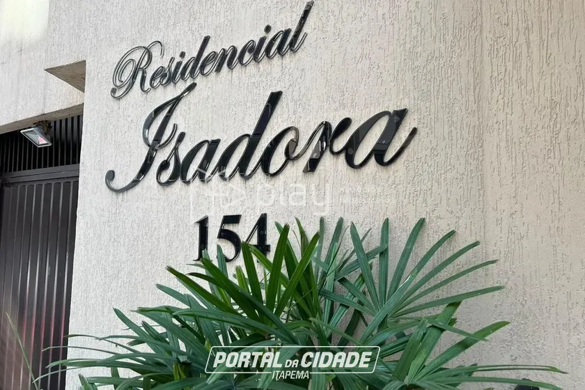 Apartamento &agrave; venda - 115m&sup2; - Meia Praia