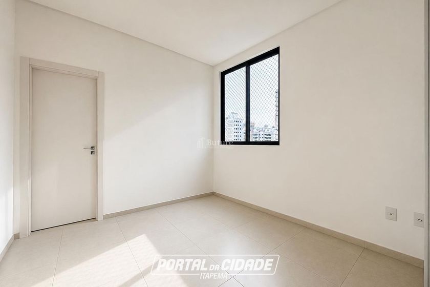 Apartamento &agrave; venda - 208m&sup2; - Meia Praia
