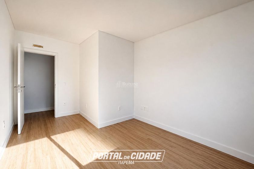 Apartamento &agrave; venda - 165m&sup2; - Centro