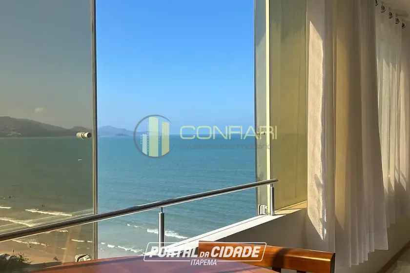 Apartamento &agrave; venda - 212m&sup2; - Meia Praia